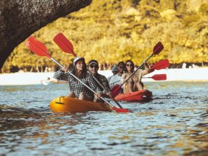 Sortie en kayak lors d'un séminaire pro en Bretagne