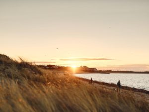 Plage et couché de soleil à Arzon en Bretagne