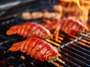 Spécialité bretonne salée : homard grillé